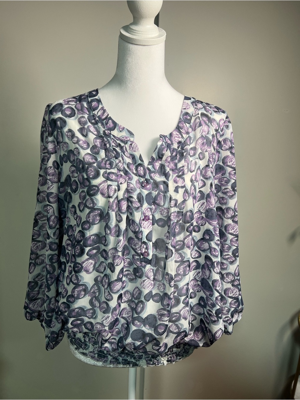 Leo & Nicole White Blouse with Purple Floral Print